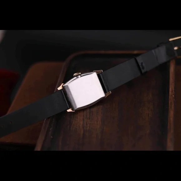 1940s Bulova Lieutenant
14k Rose Gold-Filled Tonneau/Barrel Case Mechanical - Picture 9 of 9